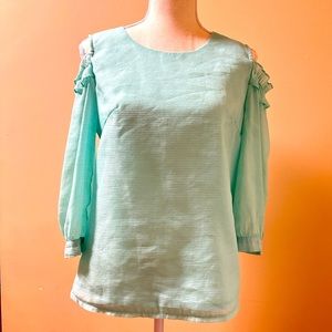 3/4 Sleeve top with open shoulder size M 160/84A